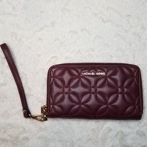 Michael Kors Jet Set Quilted Wristlet Wallet